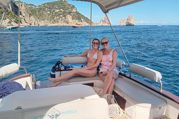 De Positano: Excursão privada de barco Capri - incrível dia inteiro