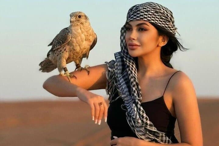 Dubai Premium Red Dunes Safari, Camels & 5* BBQ at Al Royal camp