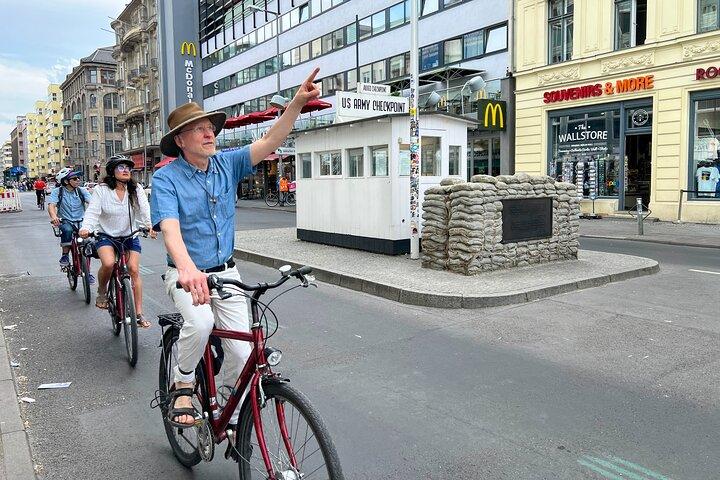Privé Berlijnse fietstocht Hoogtepunten en verborgen pareltjes