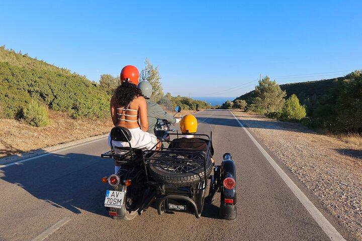 Sesimbra sidecar tour – coastal views & escape