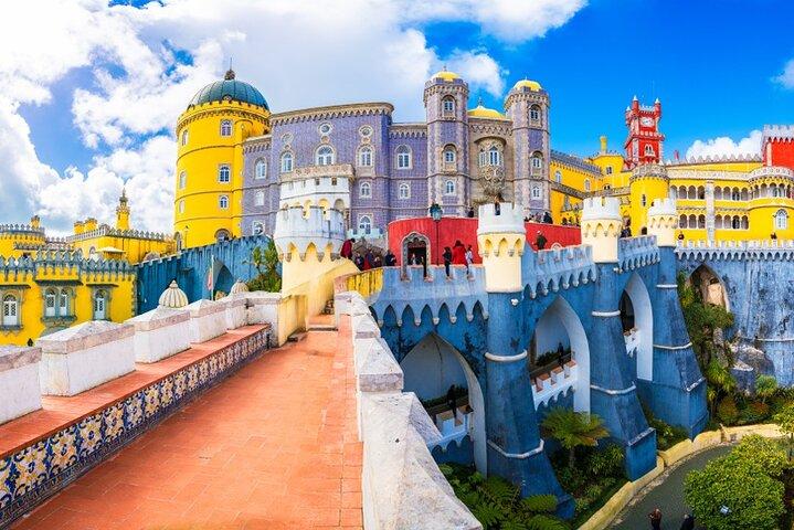 Lisboa: Sintra, Pena, Regaleira, Cabo Roca e Cascais 8h