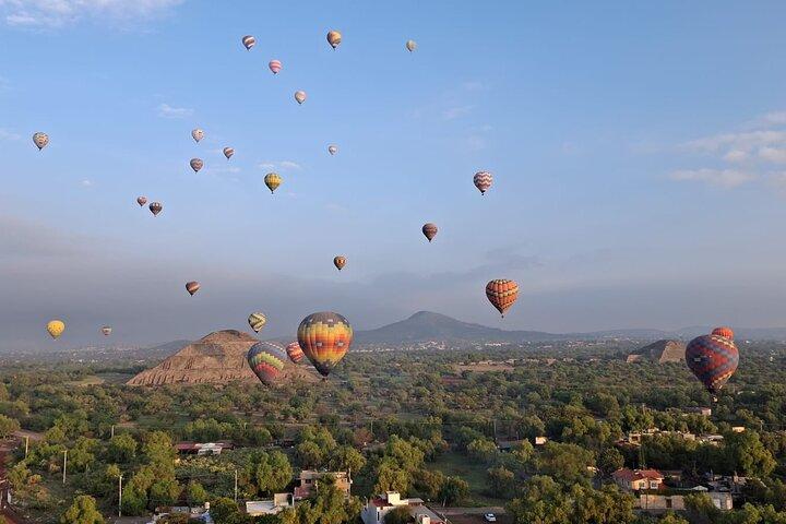 CDMX privat heldagstur Teotihuacán og Xochimilco