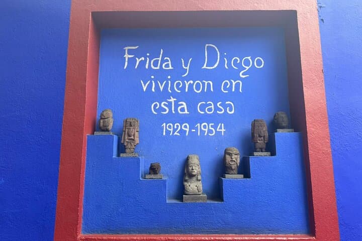 Following Frida Kahlo and Diego Rivera