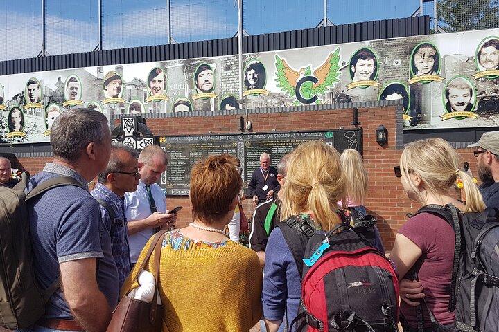 The Troubles Tour - Zwei Geschichten, eine Reise