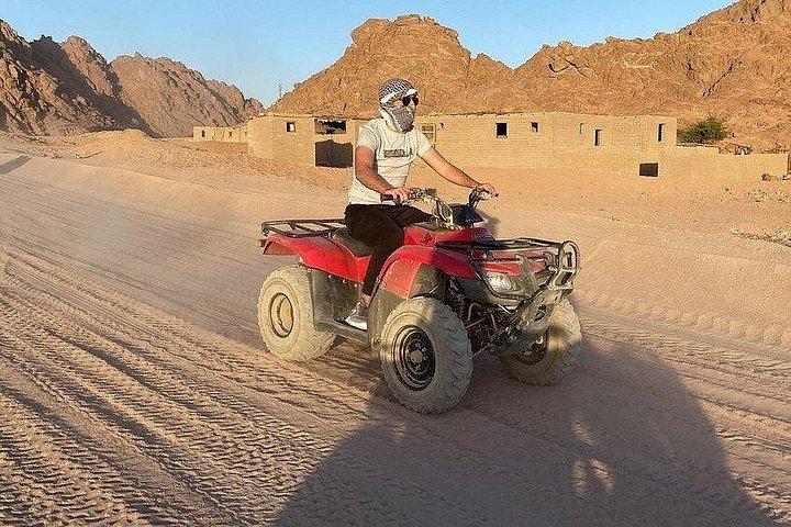 シャルム砂漠：ATV サファリとベドウィン村でのティー体験