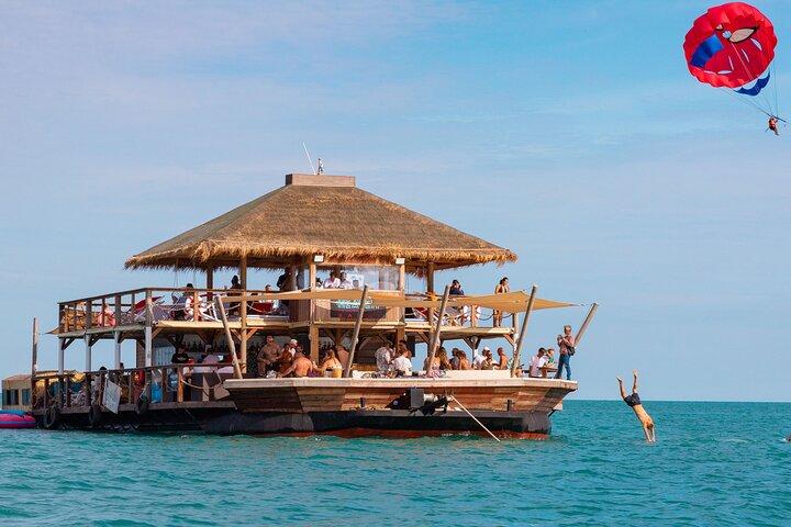 Lyxig flytande bar och snorkling på Koh Madsum