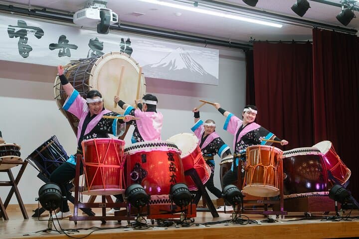 Mt Fuji & Hakone Cruise, Drum Show Bus 1 Day from Tokyo Sta. Area