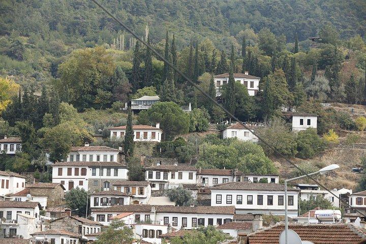 6-Day Tour to Istanbul, Cappadocia, Laodicea, Pamukkale, Ephesus