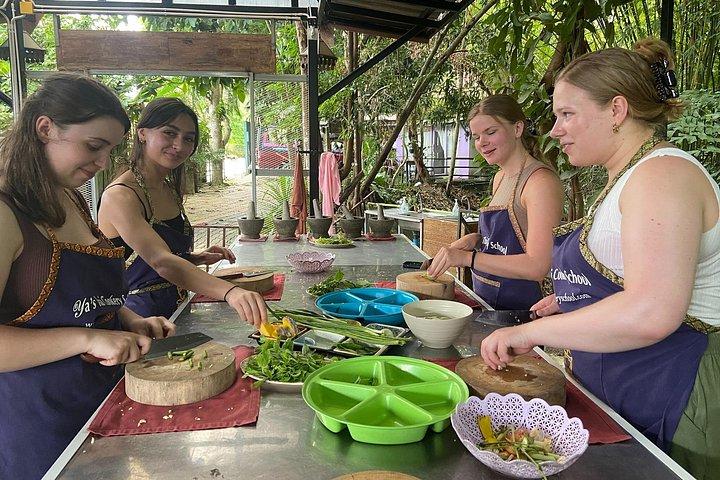Krabi Thai Cooking Class at Ya Cookery School