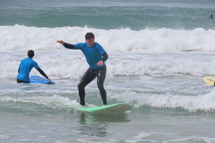 Lisbon Surf Guide - surfklass & hämtning