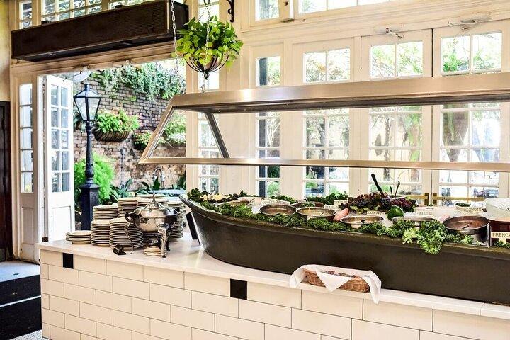 Corte delle Due Sorelle Live Jazz Brunch Buffet con Mimosa