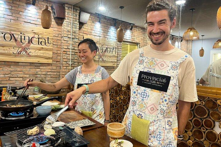 没入型料理教室＆地元シェフによるウェットマーケットツアー＋クックブック