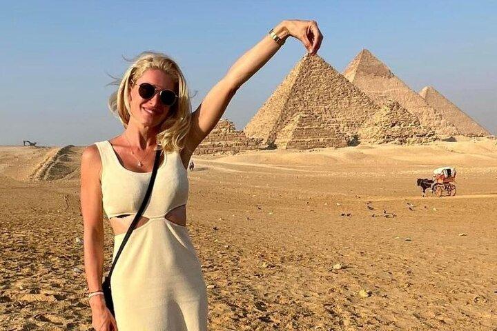 Pyramides et musée du Caire avec déjeuner en bus depuis Hurghada