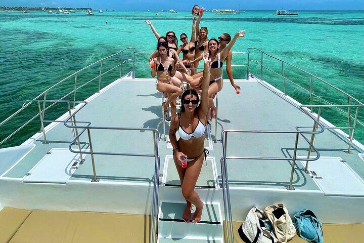 Privécatamarancruise met glijbaan en onbeperkte drankjes