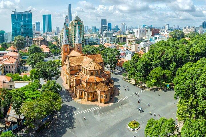 Ho Chi Minh City Highlights Day Tour från hamnen