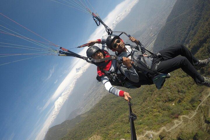 Paragliding-Ausflug mit Wildwasserrafting