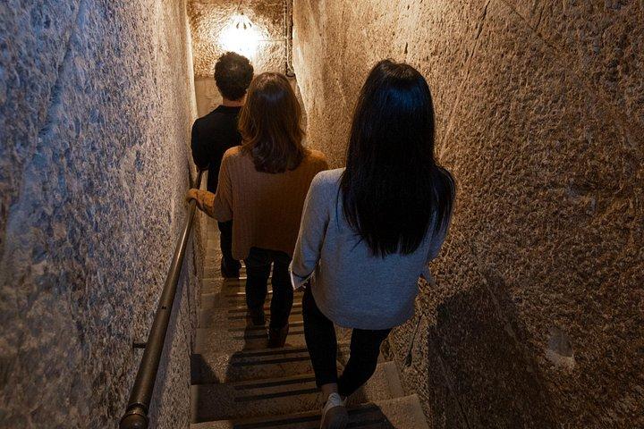 Palacio de los Señores de las Cárceles Nocturnas: Células y Herramientas de Tortura Visitar