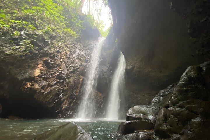 Twin Waterfalls Privat tur på Bali