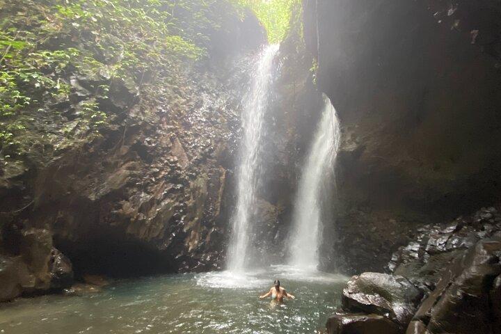 Twin Waterfalls Privat tur på Bali