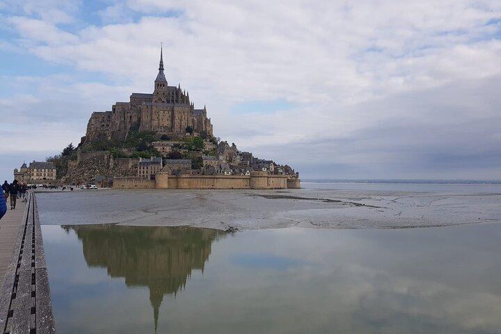 Mont Saint Michel: esplora la storia e i panorami mozzafiato