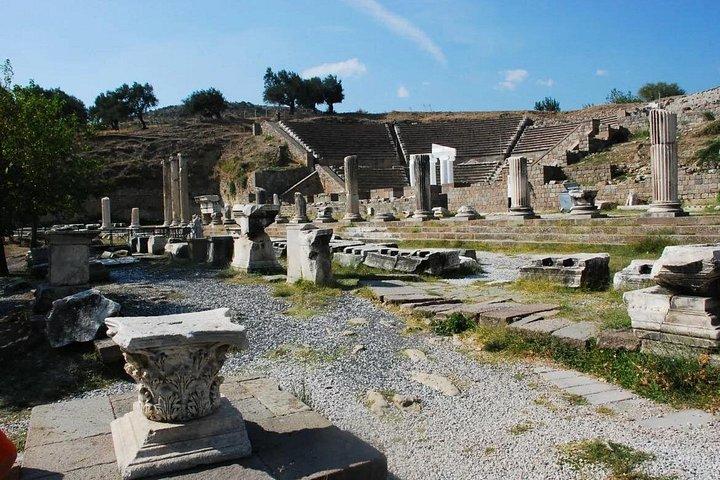 6-Day Tour to Istanbul, Cappadocia, Laodicea, Pamukkale, Ephesus