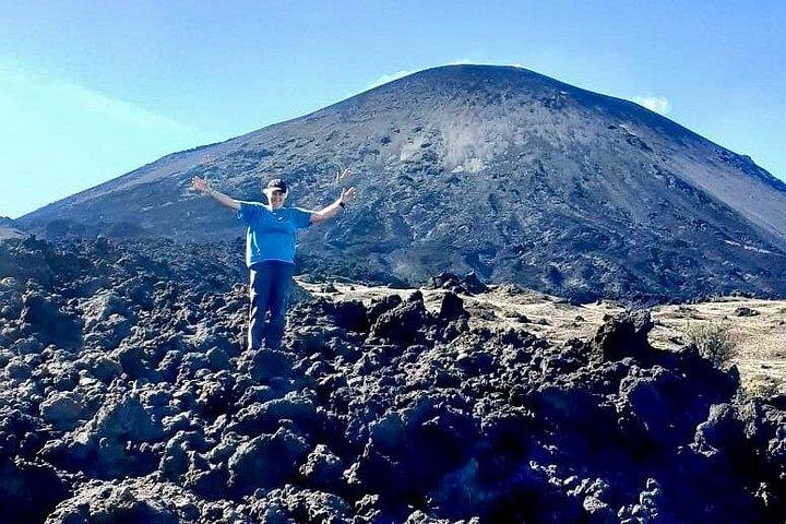 アンティグアグアテマラから自家用車でパカヤ火山への日帰りツアー
