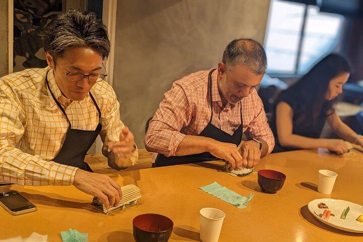 東京6時間プライベートガイドツアー＆手まり寿司作り体験