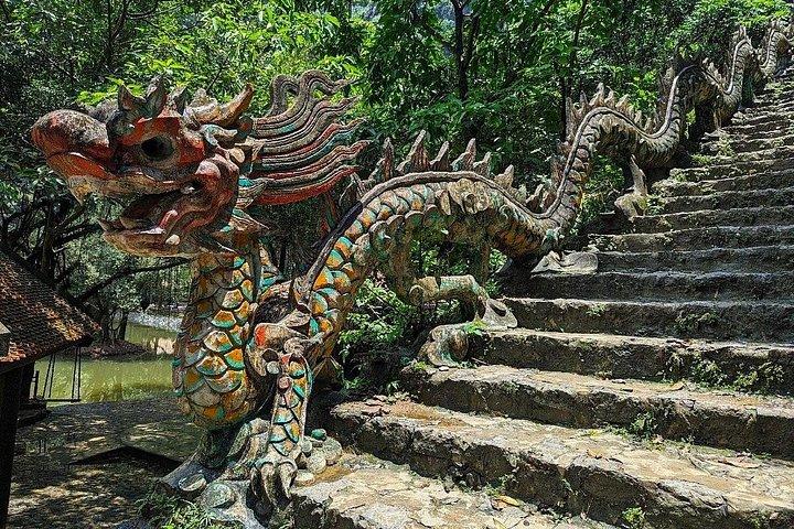 ベストセラー ハノイ発 リムジン付きニンビンハイライトツアー