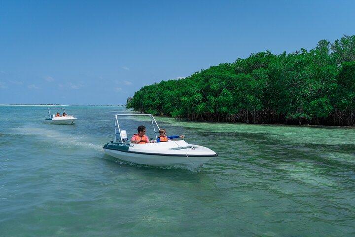 Cancun: Speedboat tour to a Virgin Beach