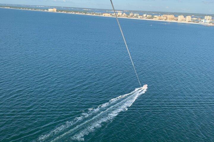 Parasailing a Clearwater Beach