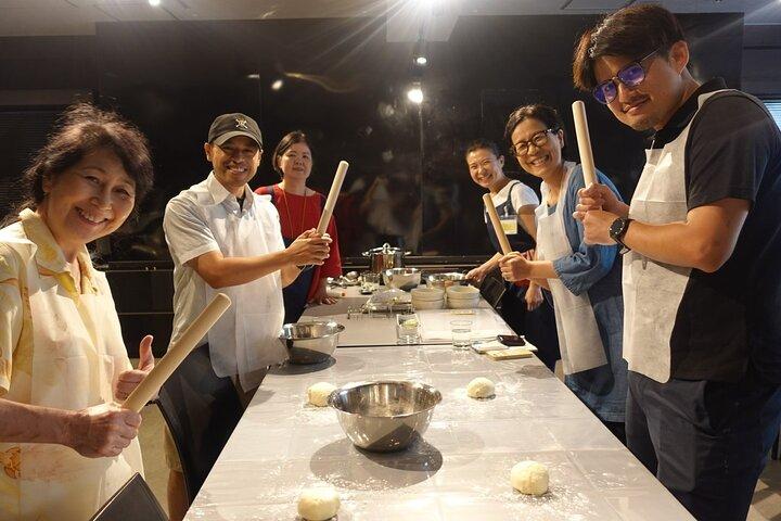東京6時間プライベートガイドツアー&二郎系ラーメン作り