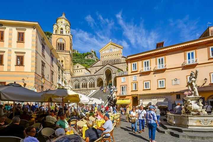 Vanuit Salerno: Amalfi Coast Privétour in een Mercedes Van