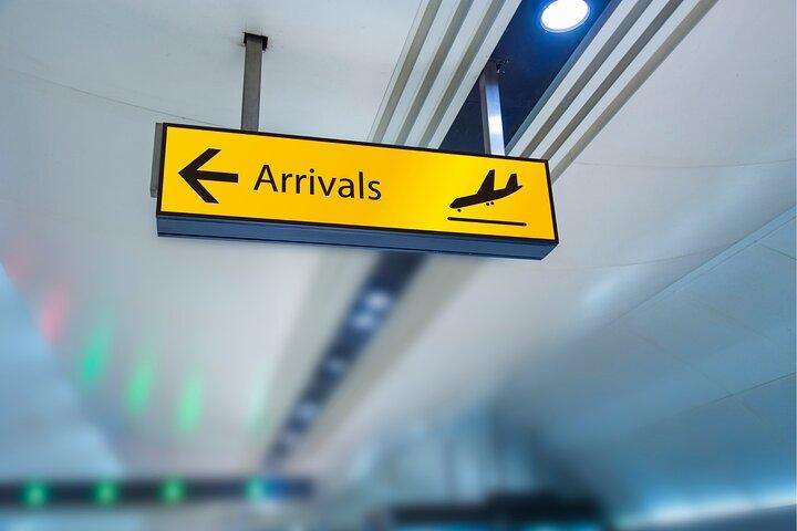アテネ空港からアテネ、ピレウス＆サバーブへのプライベート送迎