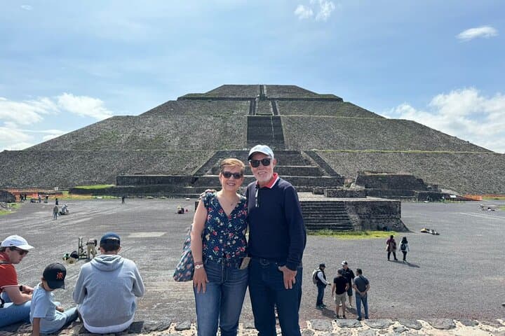 Half Day Teotihuacan and La Gruta