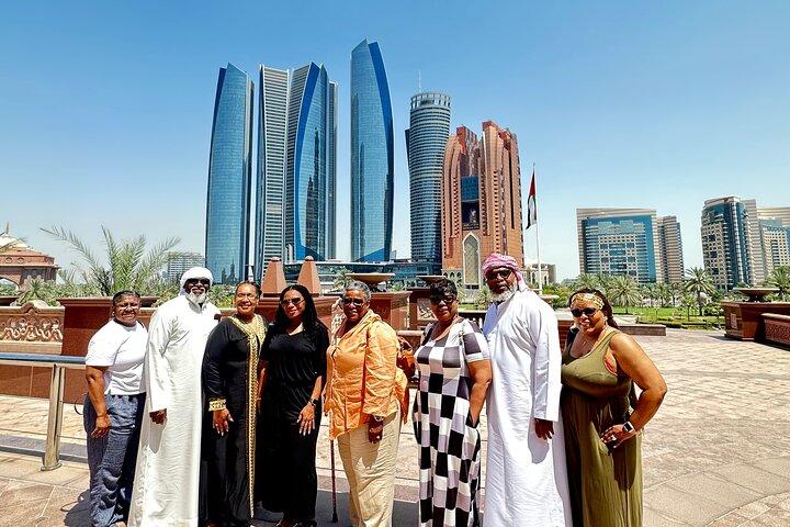 Tour della città di Abu Dhabi con biglietti Ferrari World Entry