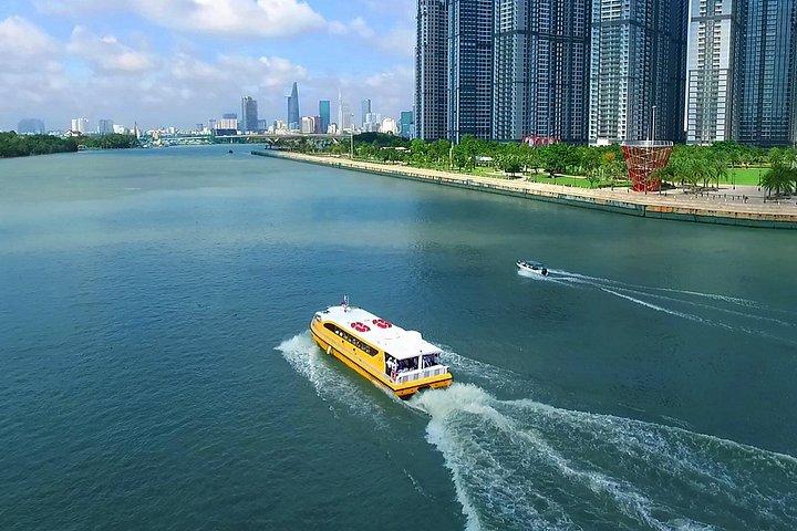 ホーチミン市ハイライト隠れた宝石ツアー・バイ・ヘリテージ・ベスパ