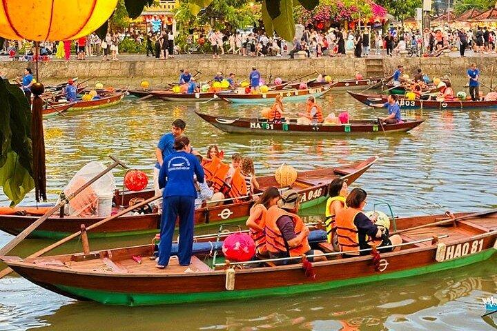 Visite de My Son Holyland, de la montagne de marbre et de la ville de Hoi An en bateau sampan