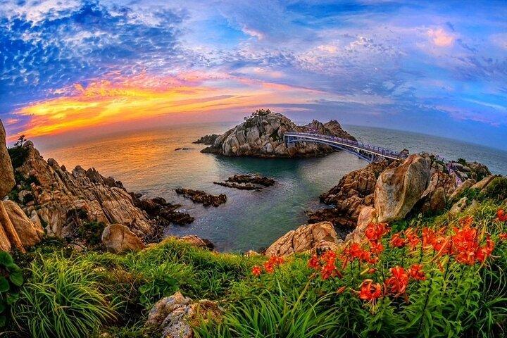 Ulsan Full Day Private Autotour vanuit Busan met een gecertificeerde gids