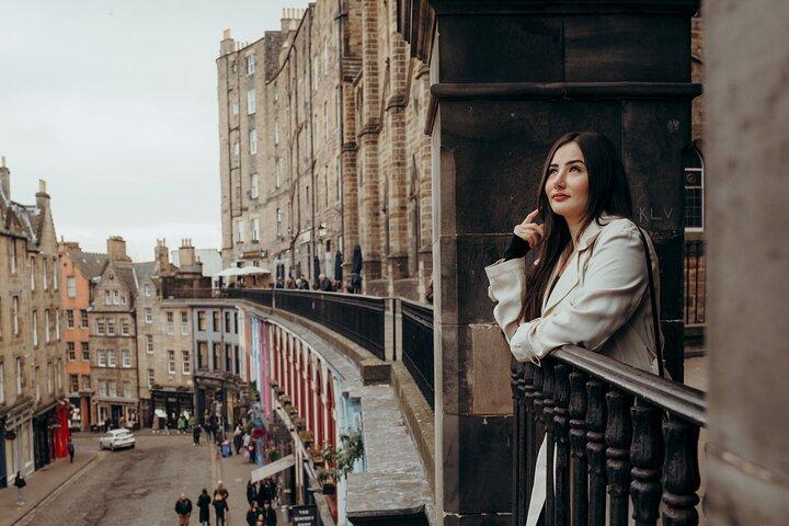 Servizio fotografico privato con vista sul famoso Castello di Edimburgo