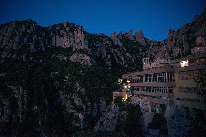 Private Montserrat Sunrise Tour and Brunch with Transportation