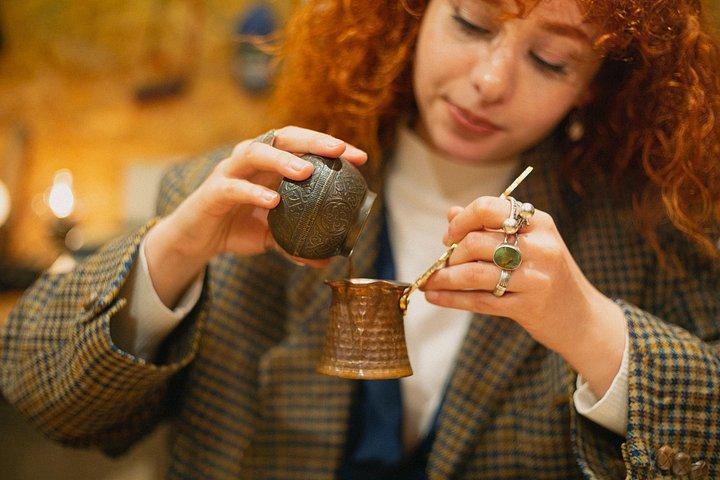 イスタンブールでのトルココーヒー作りと占いのワークショップ