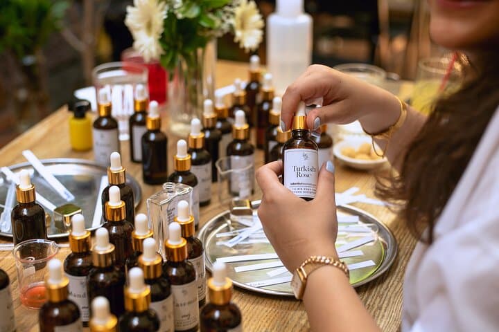 2 Hours Perfume Making Workshop in Istanbul