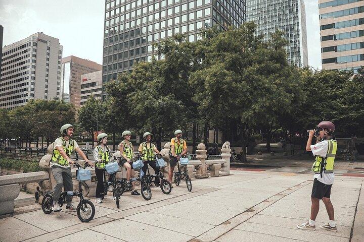 午後のE-bikeツアーと「ハッピーアワー」フード＆ドリンク