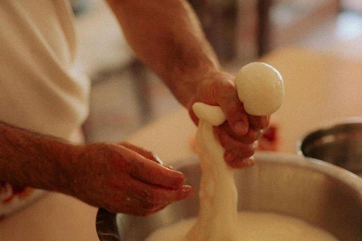 パスタ、モッツァレラチーズ、ティラミスとワインの料理教室
