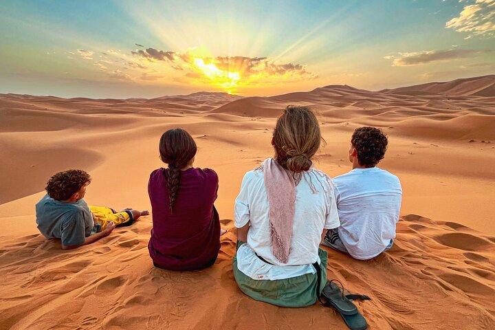 Tour privato di 4 giorni nel deserto del Sahara da Marrakech e Camel Trek