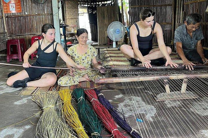 ホイアンの田舎サイクリング：クラフトマット、麺、木彫り