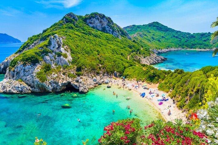 Delícias de Corfu - Dia dos sonhos do passageiro de cruzeiro com serenidade na praia