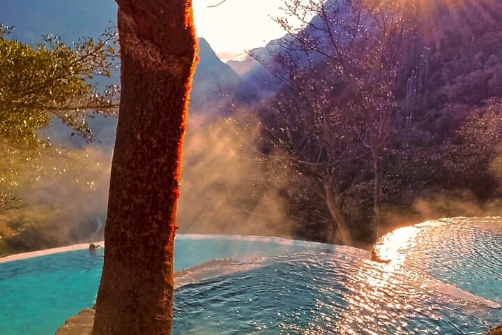 Tolantongo hot springs from CDMX