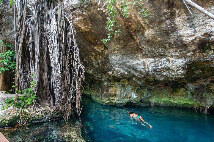 Excursión de un día a las ruinas mayas de Tulum y visita al Cenote Nohoch con almuerzo