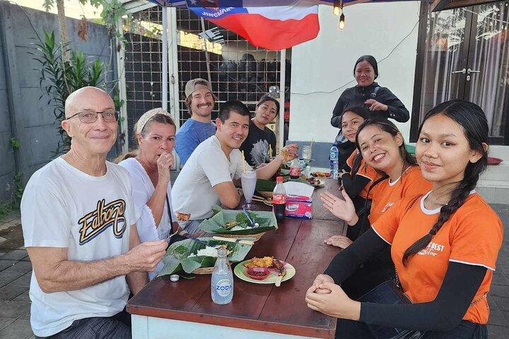 バイクで巡るバリニーズストリートフードツアー 食べ飲み放題！